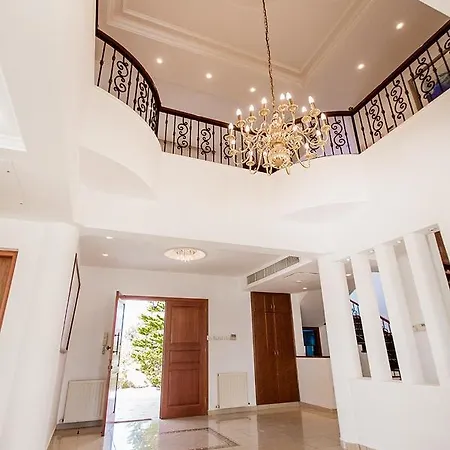 Pearl 4 Bedroom Villa Βίλα