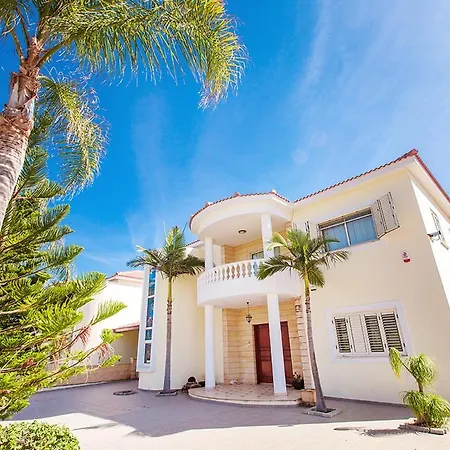 Βίλα Pearl 4 Bedroom Villa
