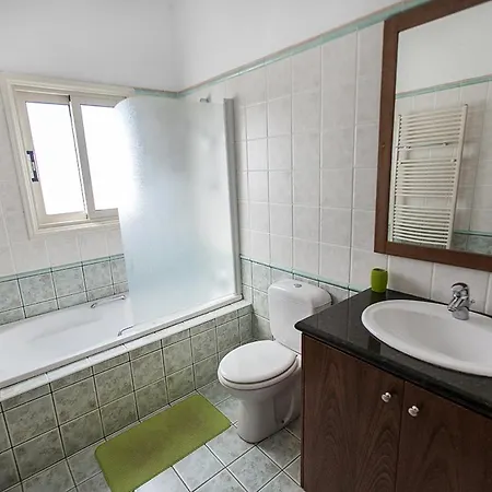 Pearl 4 Bedroom Villa 别墅 拉纳卡